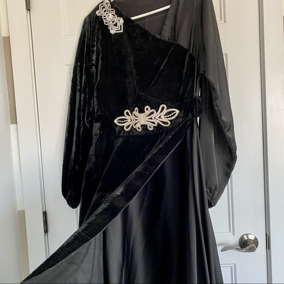 Stunning Dubai Abaya Velvet & Chiffon Size 6-8 - Picture 6 of 6